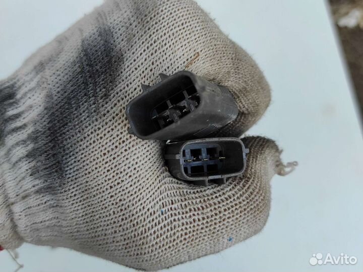 Доводчик двери Mazda MPV