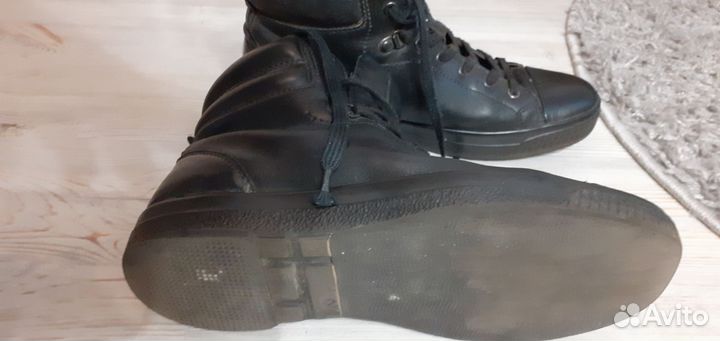 Высокие кеды ecco