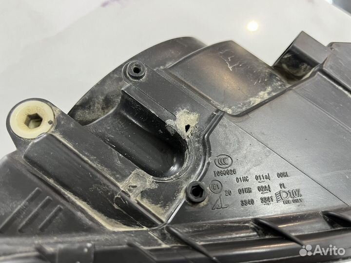 Фара правая на skoda a7