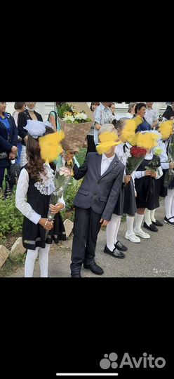 Школьный костюм 128 и ботинки