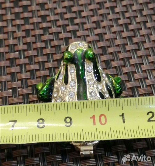 Фигурка шкатулка с Кристаллами Лягушка