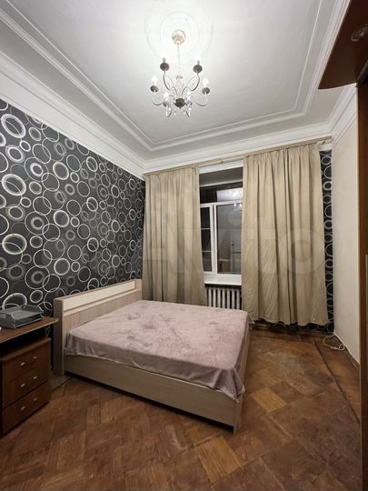 Комната 16 м² в 5-к., 1/7 эт.