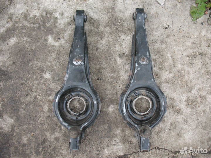 Задний рычаг подпружинный Ford Focus 2