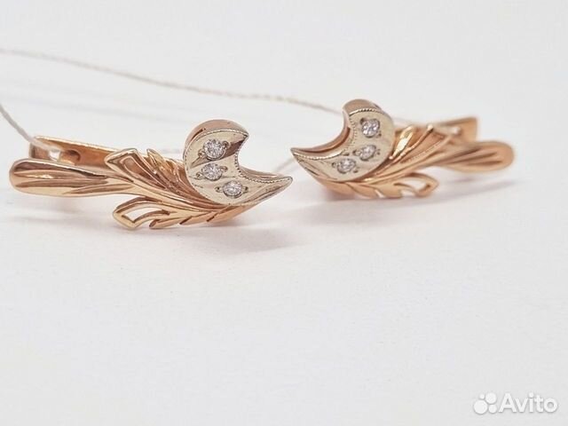 Золотые серьги с камнем