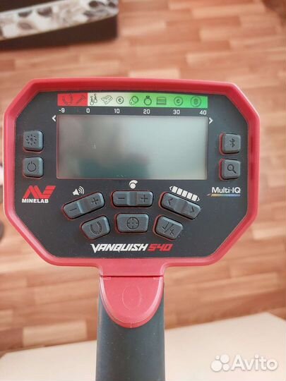 Металлоискатель минелаб ванквиш 540
