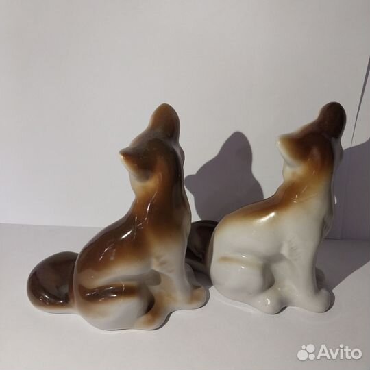 Винтажные статуэтки фарфоровые лисички