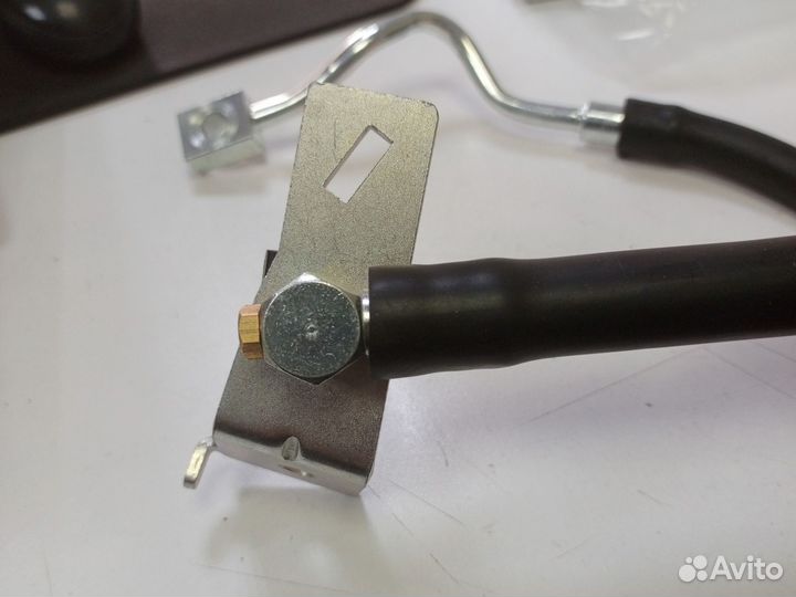 Шланг тормозной передний левый ford explorer 2006