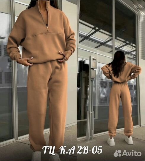 Спортивный костюм женский новый 42 44