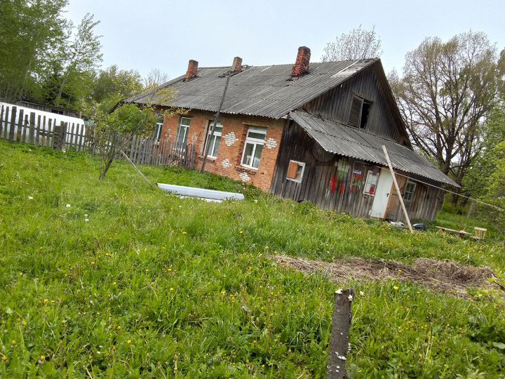 Дом 16 м² на участке 4 сот.