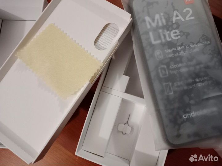 Смартфон Xiaomi A2 Lite