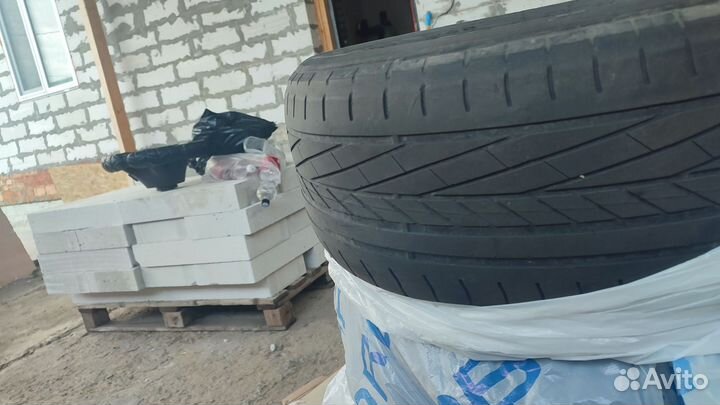 Excel RM104 235/55 R17