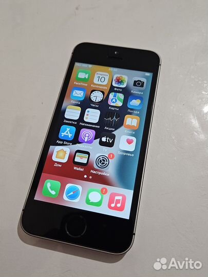iPhone SE, 32 ГБ