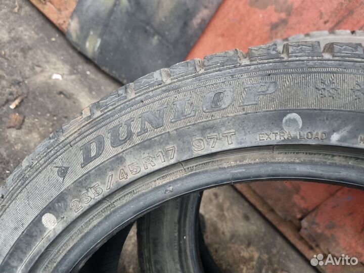 Dunlop SP Winter Ice02 235/45 R17