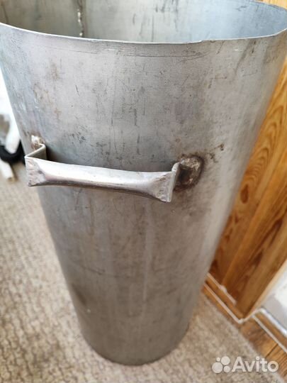 Бак для различных наполнителей:мед,квашенные овощи