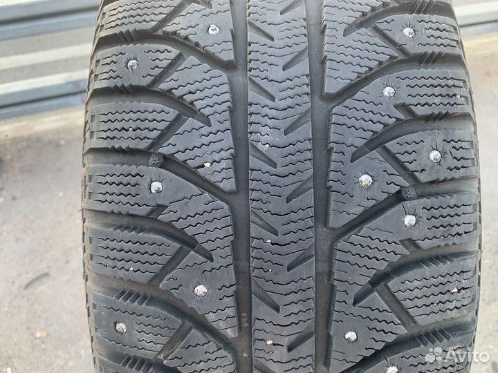 Firestone Ice Cruiser 7 215/60 R16