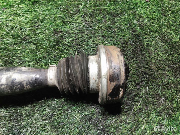 Полуось передняя правая Skoda Fabia II