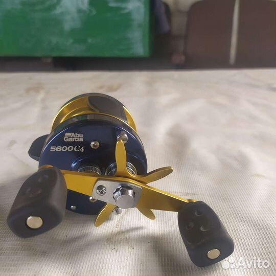 Катушки рыболовные бу