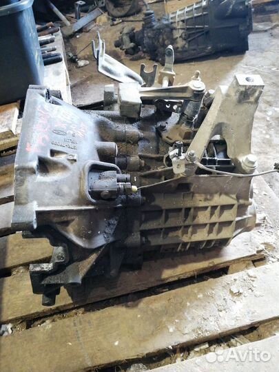 МКПП (механическая коробка переключения передач) F