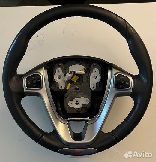 Руль на ford fiesta mk6 ST USA