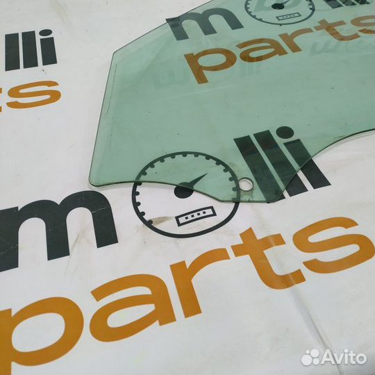 Стекло двери переднее левое Audi Q3 8U 2013