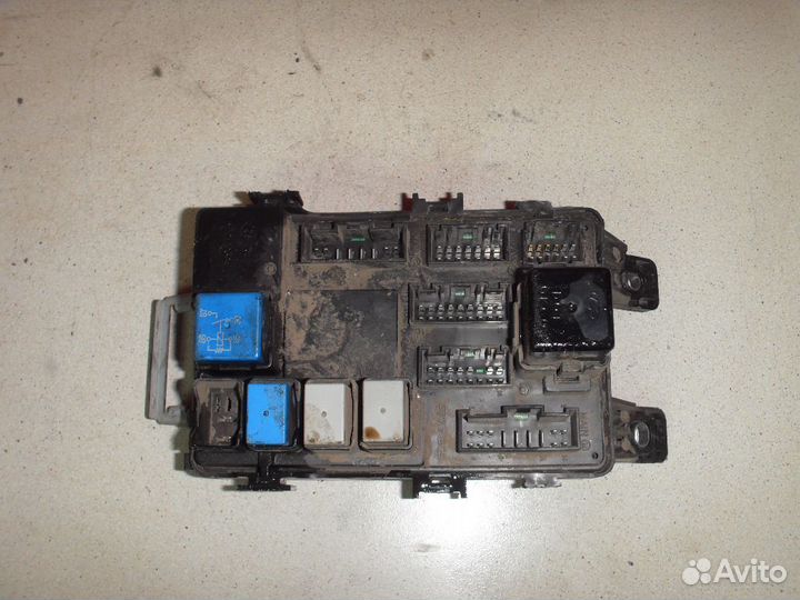 Блок предохранителей 919501G010 Kia RIO 2 (JB)