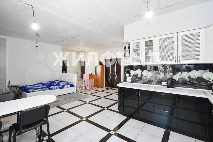 Дом 320,9 м² на участке 10 сот.