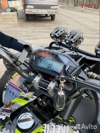 Квадроцикл Grizzly 250cc желто-черный