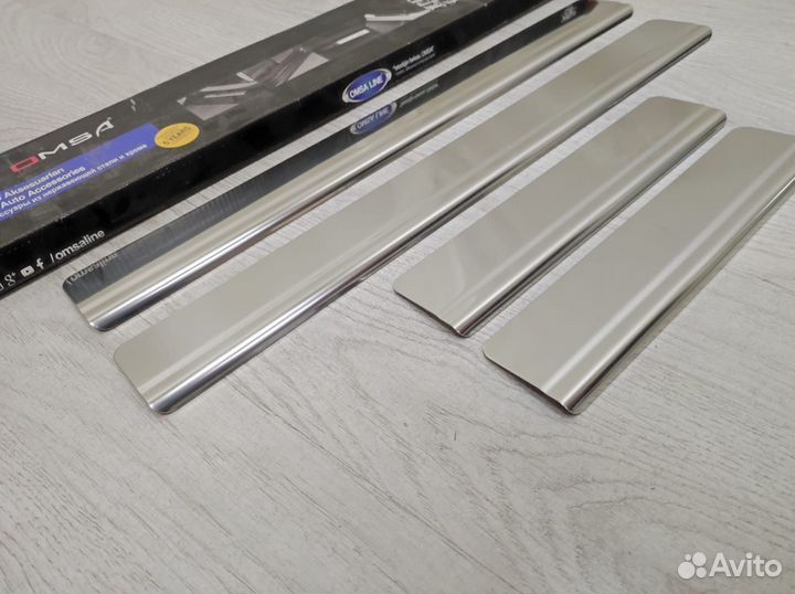 Накладки на пороги Toyota Corolla 2013-2019