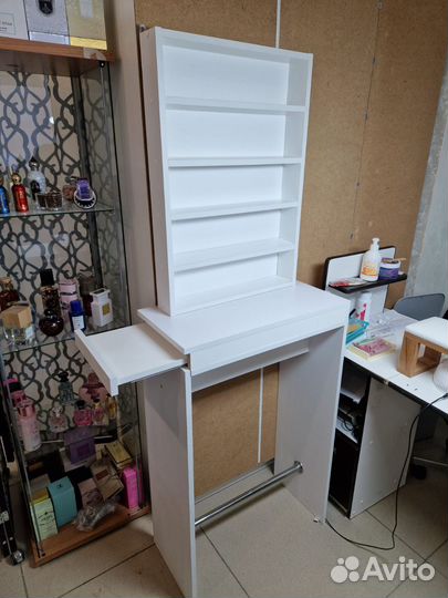 Кресло для мастера маникюра