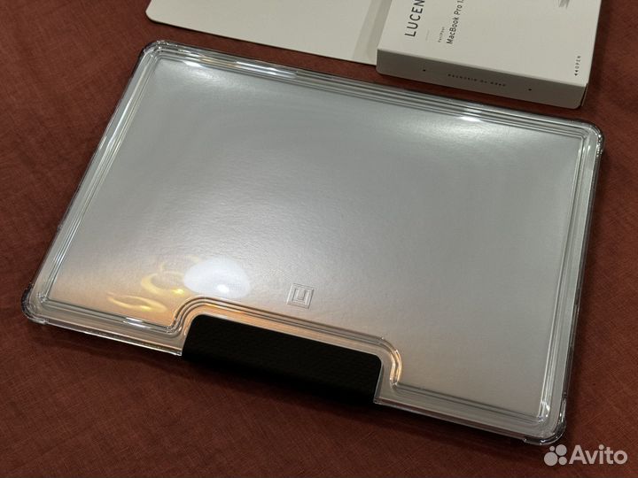 Чехол UAG Lucent MacBook PRO 13