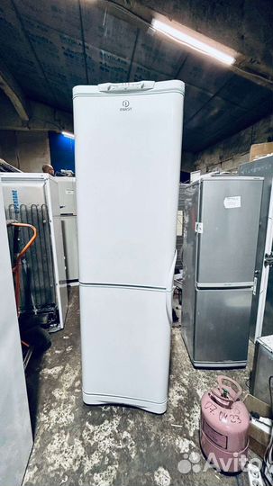 Холодильник Indesit