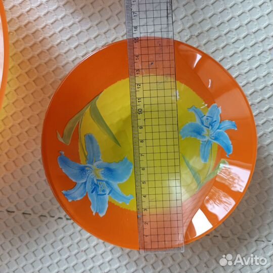 Салатник цветное стекло