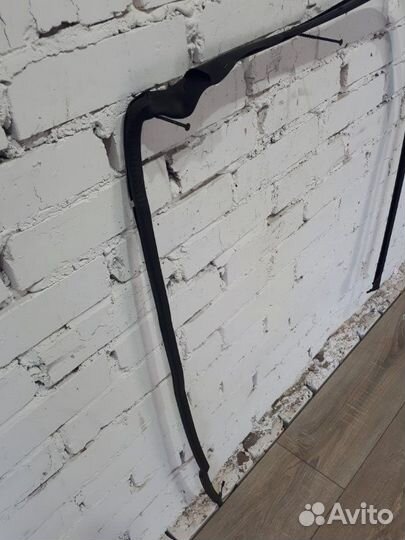 Уплотнитель двери правый Land Rover Range Rover