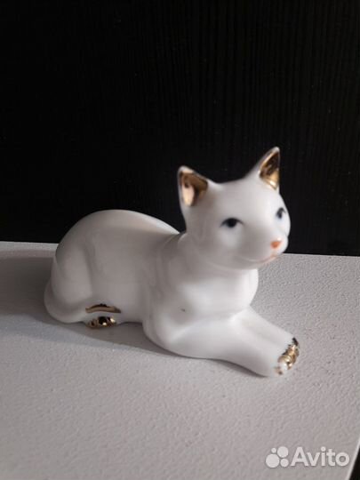 Фигурки котиков фарфор