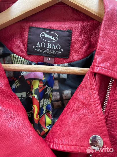 Куртка кожанная красного цвета под касуху поиэстор