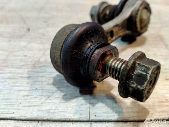 Тяга заднего стабилизатора задняя Bmw 523I Левый