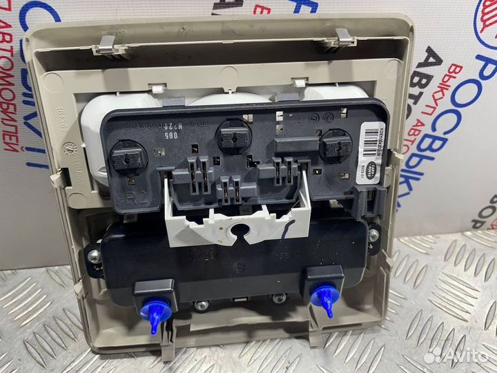 Плафон салонный Land Rover Discovery