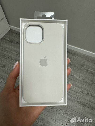 Оригинальный чехол на iPhone 12 pro