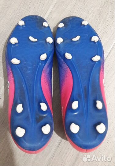 Футбольные бутсы Adidas X