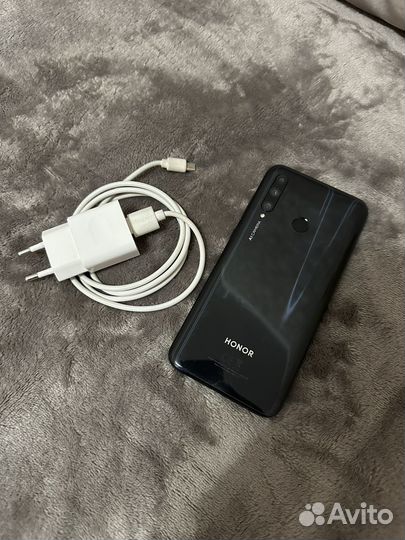 Телефон honor 10i
