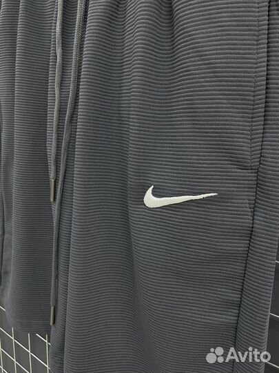 Шорты Nike