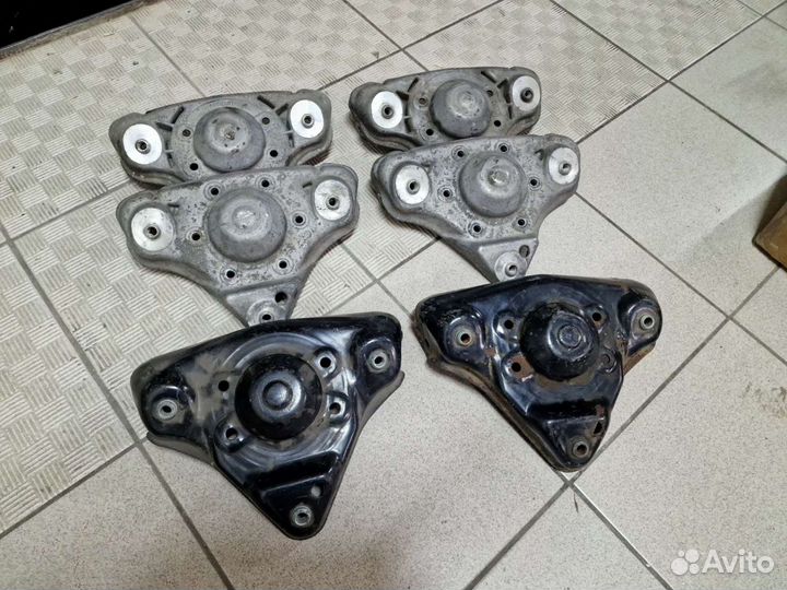 Опора переднего амортизатора Ауди А6 С5, А4 Б5, VW