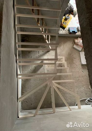 Изготовим лестницу под ключ