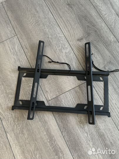 Настенный держатель для телевизора