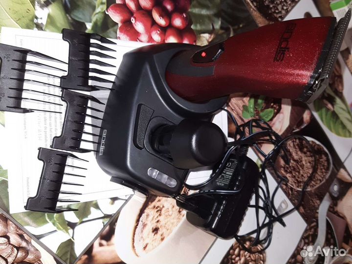 Аккумуляторная,профессиональная машинка для стрижк