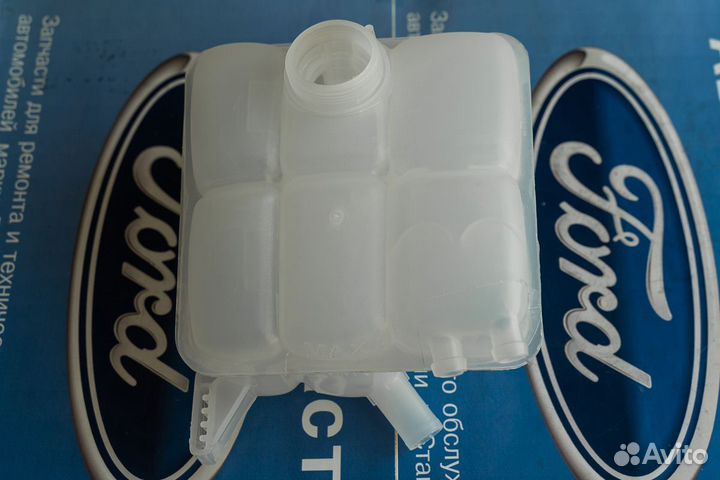 Расширительный бачок Форд Фокус 3, Куга 1.6-2.0