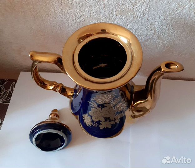 Фарфоровый чайник кобольт позолота