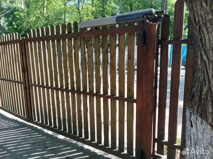 Ворота с калиткой распашные, полный комлект