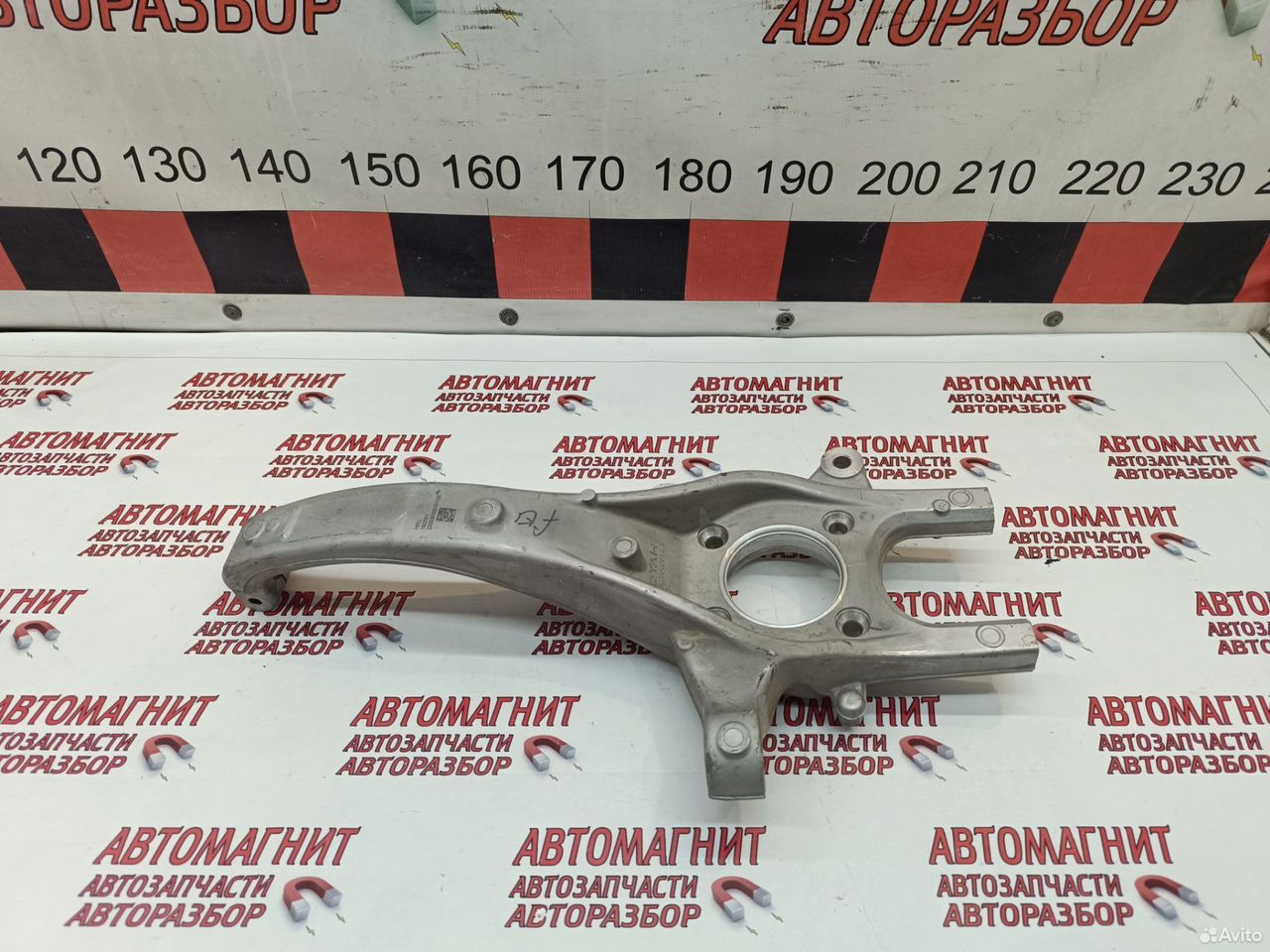 Кулак поворотный левый Voyah Dream Дрим