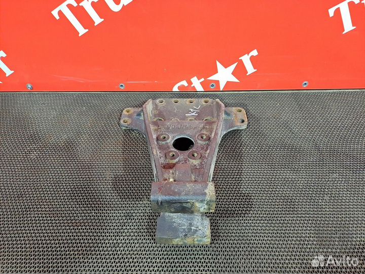 Кронштейн тяги реактивной камаз 5490